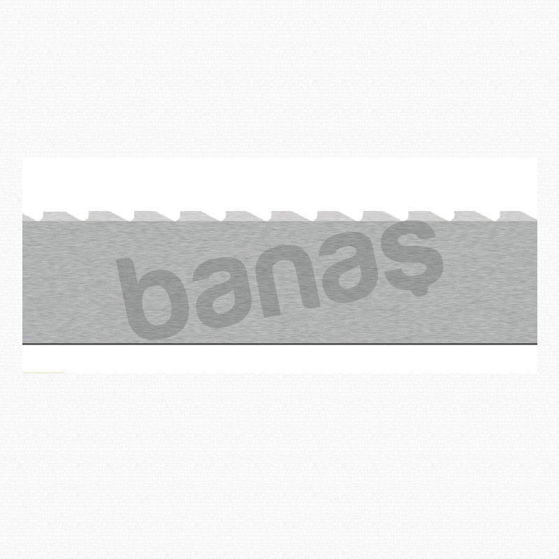 7025